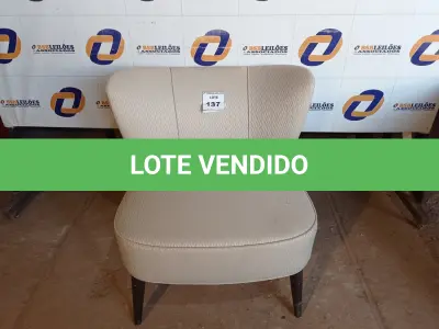 LOTE 137 - 01 POLTRONA (CHAIR EASY). (NO ESTADO EM QUE SE ENCONTRA. SUJEITO A AVARIAS OCULTAS/VISÍVEIS.) AU2165N