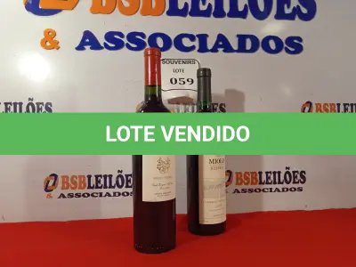LOTE 059 - 02 GARRAFAS DE VINHO DE 750ML, SENDO 01 MIOLO RESERVA 2012 E OUTRO GULARTE MALBEC. (NO ESTADO EM QUE SE ENCONTRA) ATENÇÃO! FAZER A VISITAÇÃO ANTES DE ARREMATAR, NÃO SABEMOS SE FUNCIONA. LEILÃO NÃO TEM GARANTIA E NEM DEVOLUÇÃO, SUJEITO A POSSÍVEIS AVARIAS VISÍVEIS/OCULTAS E/OU AUSÊNCIA DE COMPONENTES.  