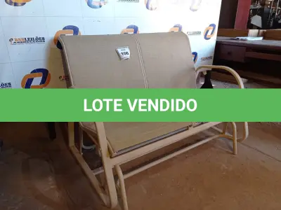LOTE 106 - 01 CADEIRA DE BALANÇO DE DOIS LUGARES PARA PISCINA (SOFA GARDEN). (NO ESTADO EM QUE SE ENCONTRA. SUJEITO A AVARIAS OCULTAS/VISÍVEIS.) BF8684U