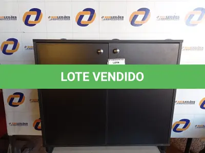 LOTE 127 - 01 ARMÁRIO EM MADEIRA 02 PORTAS (CABINET). (NO ESTADO EM QUE SE ENCONTRA. SUJEITO A AVARIAS OCULTAS/VISÍVEIS.) 0000052
