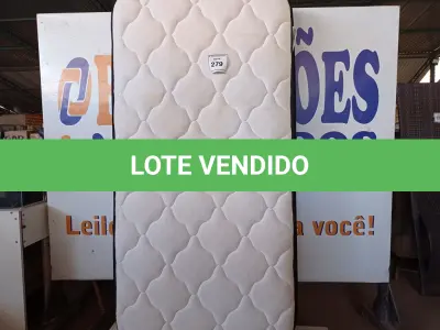 LOTE 279 - 01 COLCHÃO DE SOLTEIRO COM BASE (TWIN BED (MATTRESS+BOX). (NO ESTADO EM QUE SE ENCONTRA. SUJEITO A AVARIAS OCULTAS/VISÍVEIS.) AU1873K