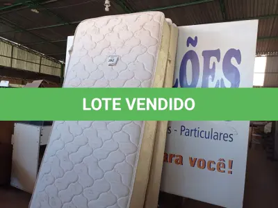 LOTE 282 - 01 COLCHÃO DE SOLTEIRO COM BASE (TWIN BED (MATTRESS+BOX). (NO ESTADO EM QUE SE ENCONTRA. SUJEITO A AVARIAS OCULTAS/VISÍVEIS.) AV9859M - BF8563W