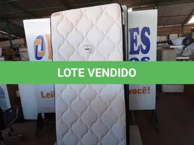 LOTE 090 - 01 COLCHÃO DE SOLTEIRO COM BASE (TWIN BED (MATTRESS+BOX). (NO ESTADO EM QUE SE ENCONTRA. SUJEITO A AVARIAS OCULTAS/VISÍVEIS) AU1875W, BASE SEM TAG