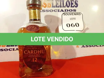 LOTE 060 - 01 GARRAFA DE WHISKY CARDHU 1 LITRO.  (NO ESTADO EM QUE SE ENCONTRA) ATENÇÃO! FAZER A VISITAÇÃO ANTES DE ARREMATAR, NÃO SABEMOS SE FUNCIONA. LEILÃO NÃO TEM GARANTIA E NEM DEVOLUÇÃO, SUJEITO A POSSÍVEIS AVARIAS VISÍVEIS/OCULTAS E/OU AUSÊNCIA DE COMPONENTES.  