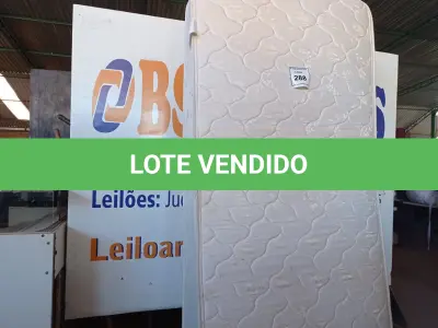 LOTE 288 - 01 COLCHÃO DE SOLTEIRO COM BASE (TWIN BED (MATTRESS+BOX). (NO ESTADO EM QUE SE ENCONTRA. SUJEITO A AVARIAS OCULTAS/VISÍVEIS.) BF8514Y - AV9810X
