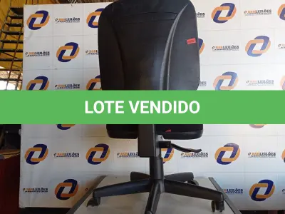 LOTE 098 - 01 CADEIRA PARA ESCRITÓRIO COM AVARIAS (OFFICE CHAIR). (NO ESTADO EM QUE SE ENCONTRA. SUJEITO A AVARIAS OCULTAS/VISÍVEIS.)0000062