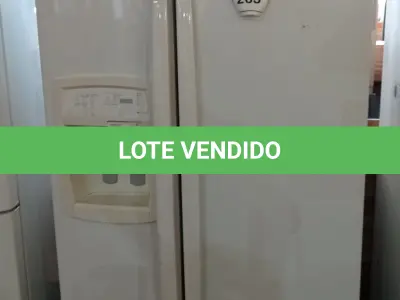 LOTE 265 - 01 GELADEIRA 2 PORTAS WHIRLPOOL 115VOLTS MOD: GS6NEXRO02 (REFRIGERATOR). (NO ESTADO EM QUE SE ENCONTRA. SUJEITO A AVARIAS OCULTAS/VISÍVEIS.) BF8593K