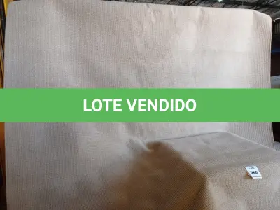 LOTE 260 - 01 TAPETE (RUG). (NO ESTADO EM QUE SE ENCONTRA. SUJEITO A AVARIAS OCULTAS/VISÍVEIS.) BJ7212D