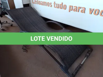 LOTE 273 - 01 ESPREGUIÇADEIRA PARA PISCINA (LOUNGE CHAIR). (NO ESTADO EM QUE SE ENCONTRA. SUJEITO A AVARIAS OCULTAS/VISÍVEIS.) AV9336W
