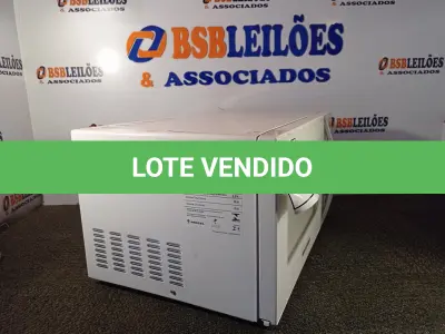 LOTE 207 - 01 MICRO-ONDAS BRASTEMP 127 VOLTS COM PRATO (MICROWAVE). (NO ESTADO EM QUE SE ENCONTRA. SUJEITO A AVARIAS OCULTAS/VISÍVEIS.) BF8602W