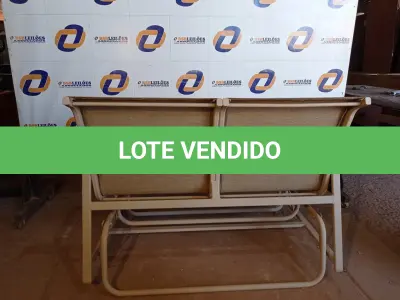 LOTE 106 - 01 CADEIRA DE BALANÇO DE DOIS LUGARES PARA PISCINA (SOFA GARDEN). (NO ESTADO EM QUE SE ENCONTRA. SUJEITO A AVARIAS OCULTAS/VISÍVEIS.) BF8684U