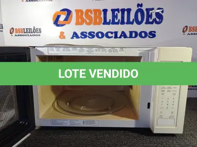 LOTE 078 - 01 MICRO-ONDAS COM PRATO WHIRLPOOL 115V. (NO ESTADO EM QUE SE ENCONTRA. SUJEITO A AVARIAS OCULTAS/VISÍVEIS.) BF8646P