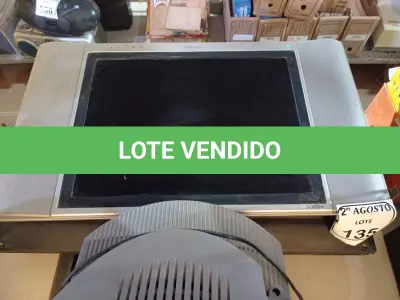 LOTE 135 - 04 APARELHOS DE TV SENDO 02 DE 32” POLEGADAS MARCA AOC, 01 TV  DE 20” POLEGADAS MARCA AQUOS SHARP E 1 TV DE TUBO MARCA PHILIPS 14” POLEGADAS PARA RETIRADA DE PEÇAS. (NO ESTADO) ATENÇÃO! FAZER A VISITAÇÃO ANTES DE ARREMATAR, NÃO SABEMOS SE FUNCIONA. LEILÃO NÃO TEM GARANTIA E NEM DEVOLUÇÃO, SUJEITO A POSSÍVEIS AVARIAS VISÍVEIS/OCULTAS E/OU AUSÊNCIA DE COMPONENTES.