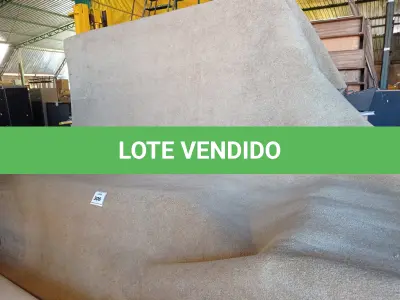 LOTE 306 - 01 TAPETE (RUG). (NO ESTADO EM QUE SE ENCONTRA. SUJEITO A AVARIAS OCULTAS/VISÍVEIS.) BH1499E