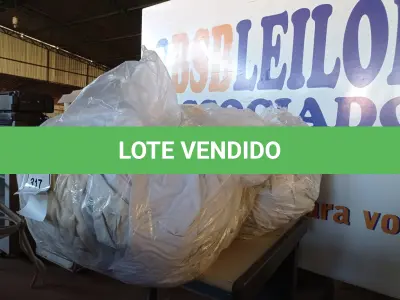 LOTE 317 - 01 LOTE COM 20 CORTINAS DIVERSAS (SACKS WITH CURTAINS). (NO ESTADO EM QUE SE ENCONTRA. SUJEITO A AVARIAS OCULTAS/VISÍVEIS.) 0000083