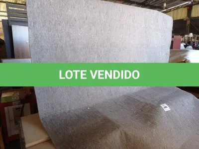 LOTE 309 - 01 CARPETE CINZA E AZUL ACÚSTICO (RUG). (NO ESTADO EM QUE SE ENCONTRA. SUJEITO A AVARIAS OCULTAS/VISÍVEIS.) SEM TAG