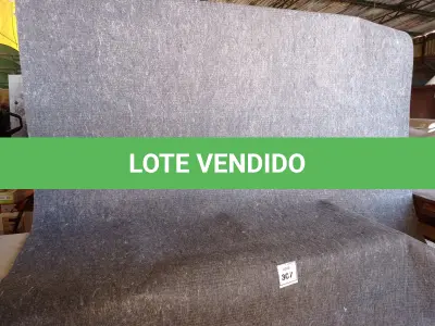 LOTE 307 - 01 CARPETE CINZA E AZUL ACÚSTICO (RUG). (NO ESTADO EM QUE SE ENCONTRA. SUJEITO A AVARIAS OCULTAS/VISÍVEIS.) SEM TAG