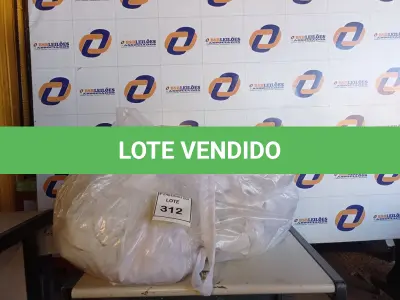 LOTE 312 - 01 LOTE COM 20 CORTINAS DIVERSAS (SACKS WITH CURTAINS). (NO ESTADO EM QUE SE ENCONTRA. SUJEITO A AVARIAS OCULTAS/VISÍVEIS.) 0000083