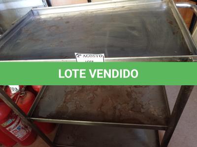 LOTE 102 - 01 CARRINHO COM 03 BANDEJAS EM INOX COM RODINHAS. (NO ESTADO) ATENÇÃO! FAZER A VISITAÇÃO ANTES DE ARREMATAR, NÃO SABEMOS SE FUNCIONA. LEILÃO NÃO TEM GARANTIA E NEM DEVOLUÇÃO, SUJEITO A POSSÍVEIS AVARIAS VISÍVEIS/OCULTAS E/OU AUSÊNCIA DE COMPONENTES.