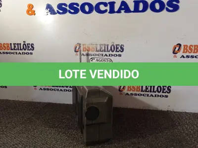 LOTE 032 - 01 RADIO ANTIGO MARCA PHILIPS RL301. (NO ESTADO) ATENÇÃO! FAZER A VISITAÇÃO ANTES DE ARREMATAR, NÃO SABEMOS SE FUNCIONA. LEILÃO NÃO TEM GARANTIA E NEM DEVOLUÇÃO, SUJEITO A POSSÍVEIS AVARIAS VISÍVEIS/OCULTAS E/OU AUSÊNCIA DE COMPONENTES.