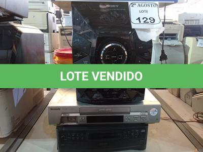 LOTE 129 - 01 APARELHO DE SOM, 02 VIDEOCASSETES E 01 MIXER DE MICROFONES. (NO ESTADO) ATENÇÃO! FAZER A VISITAÇÃO ANTES DE ARREMATAR, NÃO SABEMOS SE FUNCIONA. LEILÃO NÃO TEM GARANTIA E NEM DEVOLUÇÃO, SUJEITO A POSSÍVEIS AVARIAS VISÍVEIS/OCULTAS E/OU AUSÊNCIA DE COMPONENTES.