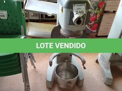 LOTE 246 - 01 BATEDEIRA INDUSTRIAL DE MASSAS MARCA HOBART. (NO ESTADO) ATENÇÃO! FAZER A VISITAÇÃO ANTES DE ARREMATAR, NÃO SABEMOS SE FUNCIONA. LEILÃO NÃO TEM GARANTIA E NEM DEVOLUÇÃO, SUJEITO A POSSÍVEIS AVARIAS VISÍVEIS/OCULTAS E/OU AUSÊNCIA DE COMPONENTES.