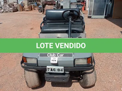 LOTE 324 - 01 CARRINHO DE GOLFE CLUB CAR CARRYALL 6. (NO ESTADO) (GOLF CART) (WITHOUT KEYS) (NO ESTADO EM QUE SE ENCONTRA. SUJEITO A AVARIAS OCULTAS/VISÍVEIS.) AV9497A