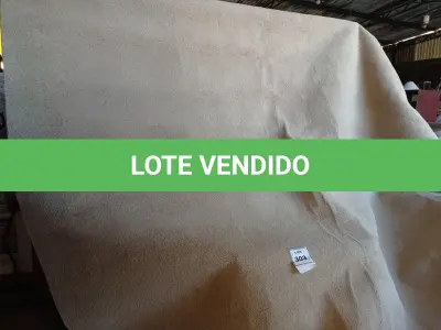 LOTE 303 - 01 TAPETE (RUG). (NO ESTADO EM QUE SE ENCONTRA. SUJEITO A AVARIAS OCULTAS/VISÍVEIS.) AV9617T