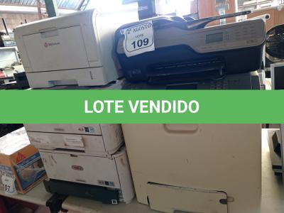 LOTE 109 - 05 IMPRESSORAS MARCAS E MODELOS DIVERSOS. (NO ESTADO) ATENÇÃO! FAZER A VISITAÇÃO ANTES DE ARREMATAR, NÃO SABEMOS SE FUNCIONA. LEILÃO NÃO TEM GARANTIA E NEM DEVOLUÇÃO, SUJEITO A POSSÍVEIS AVARIAS VISÍVEIS/OCULTAS E/OU AUSÊNCIA DE COMPONENTES.