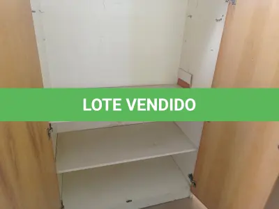 LOTE 219 - 01 ARMÁRIO PARA ESCRITÓRIO COM 02 PORTAS E 03 COMPARTIMENTOS. (NO ESTADO) ATENÇÃO! FAZER A VISITAÇÃO ANTES DE ARREMATAR, NÃO SABEMOS SE FUNCIONA. LEILÃO NÃO TEM GARANTIA E NEM DEVOLUÇÃO, SUJEITO A POSSÍVEIS AVARIAS VISÍVEIS/OCULTAS E/OU AUSÊNCIA DE COMPONENTES.