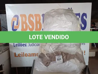 LOTE 321 - 01 LOTE COM 20 CORTINAS DIVERSAS (SACKS WITH CURTAINS). (NO ESTADO EM QUE SE ENCONTRA. SUJEITO A AVARIAS OCULTAS/VISÍVEIS.) 0000083