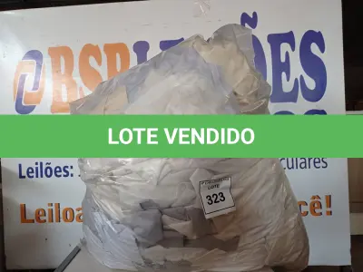 LOTE 323 - 01 LOTE COM 20 CORTINAS DIVERSAS (SACKS WITH CURTAINS). (NO ESTADO EM QUE SE ENCONTRA. SUJEITO A AVARIAS OCULTAS/VISÍVEIS.) 0000083