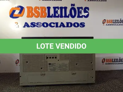 LOTE 038 - 01 RADIO 2 EM 1 MARCA TOSHIBA DE MODELO RT-110S. (NO ESTADO) ATENÇÃO! FAZER A VISITAÇÃO ANTES DE ARREMATAR, NÃO SABEMOS SE FUNCIONA. LEILÃO NÃO TEM GARANTIA E NEM DEVOLUÇÃO, SUJEITO A POSSÍVEIS AVARIAS VISÍVEIS/OCULTAS E/OU AUSÊNCIA DE COMPONENTES.