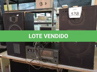 LOTE 138 - 01 TOCA FITAS ANTIGO MARCA GRADIENTE COM 02 CAIXAS DE SOM. (NO ESTADO) ATENÇÃO! FAZER A VISITAÇÃO ANTES DE ARREMATAR, NÃO SABEMOS SE FUNCIONA. LEILÃO NÃO TEM GARANTIA E NEM DEVOLUÇÃO, SUJEITO A POSSÍVEIS AVARIAS VISÍVEIS/OCULTAS E/OU AUSÊNCIA DE COMPONENTES.