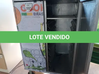 LOTE 237 - 01 CARRINHO PARA FRIOS EM INOX. (NO ESTADO) ATENÇÃO! FAZER A VISITAÇÃO ANTES DE ARREMATAR, NÃO SABEMOS SE FUNCIONA. LEILÃO NÃO TEM GARANTIA E NEM DEVOLUÇÃO, SUJEITO A POSSÍVEIS AVARIAS VISÍVEIS/OCULTAS E/OU AUSÊNCIA DE COMPONENTES.