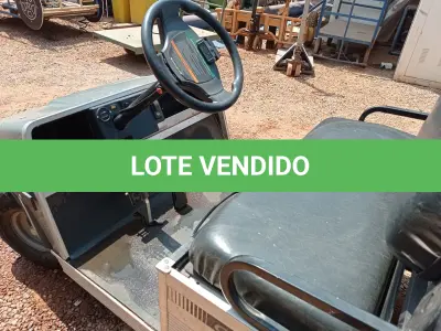LOTE 324 - 01 CARRINHO DE GOLFE CLUB CAR CARRYALL 6. (NO ESTADO) (GOLF CART) (WITHOUT KEYS) (NO ESTADO EM QUE SE ENCONTRA. SUJEITO A AVARIAS OCULTAS/VISÍVEIS.) AV9497A