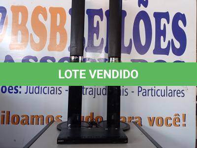 LOTE 104 - 02 CAIXAS DE SOM MARCA SONY TIPO TORRE E 01 APARELHO DVD. (NO ESTADO) ATENÇÃO! FAZER A VISITAÇÃO ANTES DE ARREMATAR, NÃO SABEMOS SE FUNCIONA. LEILÃO NÃO TEM GARANTIA E NEM DEVOLUÇÃO, SUJEITO A POSSÍVEIS AVARIAS VISÍVEIS/OCULTAS E/OU AUSÊNCIA DE COMPONENTES.