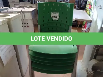 LOTE 245 - 06 CADEIRAS COM BASE DE FERRO E ACENTO E ENCOSTO EM PLÁSTICO. (NO ESTADO) ATENÇÃO! FAZER A VISITAÇÃO ANTES DE ARREMATAR, NÃO SABEMOS SE FUNCIONA. LEILÃO NÃO TEM GARANTIA E NEM DEVOLUÇÃO, SUJEITO A POSSÍVEIS AVARIAS VISÍVEIS/OCULTAS E/OU AUSÊNCIA DE COMPONENTES.