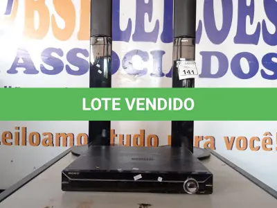 LOTE 141 - 02 CAIXAS DE SOM TIPO TORRE MARCA SONY E 01 APARELHO DE DVD MARCA SONY. (NO ESTADO) ATENÇÃO! FAZER A VISITAÇÃO ANTES DE ARREMATAR, NÃO SABEMOS SE FUNCIONA. LEILÃO NÃO TEM GARANTIA E NEM DEVOLUÇÃO, SUJEITO A POSSÍVEIS AVARIAS VISÍVEIS/OCULTAS E/OU AUSÊNCIA DE COMPONENTES.