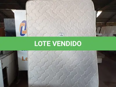 LOTE 170 - 01 COLCHÃO DE CASAL COM BASE (QUEEN BED (MATTRESS+BOX). (NO ESTADO EM QUE SE ENCONTRA. SUJEITO A AVARIAS OCULTAS/VISÍVEIS.) AV9328J - AV9521W