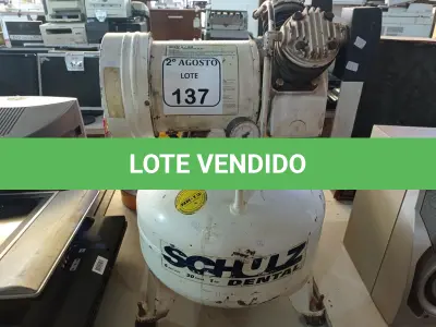 LOTE 137 - 01 COMPRESSOR ODONTOLÓGICO MARCA SCHULZ MODELO MSV-6 DE 220V. (NO ESTADO) ATENÇÃO! FAZER A VISITAÇÃO ANTES DE ARREMATAR, NÃO SABEMOS SE FUNCIONA. LEILÃO NÃO TEM GARANTIA E NEM DEVOLUÇÃO, SUJEITO A POSSÍVEIS AVARIAS VISÍVEIS/OCULTAS E/OU AUSÊNCIA DE COMPONENTES.