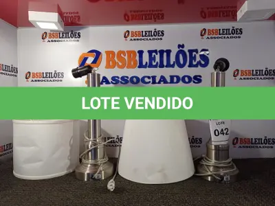 LOTE 042 - 02 ABAJUR LAMP COM AVARIAS. (NO ESTADO EM QUE SE ENCONTRA. SUJEITO A AVARIAS OCULTAS/VISÍVEIS.) AU2173M  AU2172P