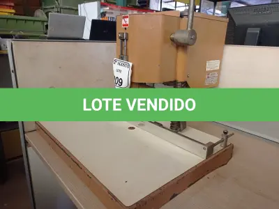 LOTE 209 - 01 FURADOR GRÁFICO INDUSTRIAL. (NO ESTADO) ATENÇÃO! FAZER A VISITAÇÃO ANTES DE ARREMATAR, NÃO SABEMOS SE FUNCIONA. LEILÃO NÃO TEM GARANTIA E NEM DEVOLUÇÃO, SUJEITO A POSSÍVEIS AVARIAS VISÍVEIS/OCULTAS E/OU AUSÊNCIA DE COMPONENTES.
