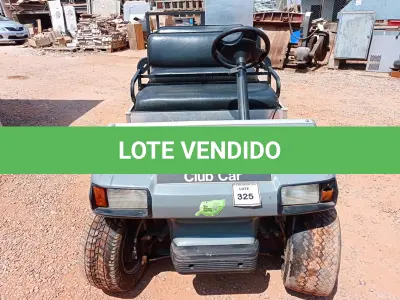 LOTE 325 - 01 CARRINHO DE GOLFE CLUB CAR TRANSPORTER 4. (NO ESTADO) (GOLF CART) (WITHOUT KEYS) (NO ESTADO EM QUE SE ENCONTRA. SUJEITO A AVARIAS OCULTAS/VISÍVEIS.) AV9495Y