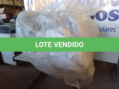 LOTE 316 - 01 LOTE COM 20 CORTINAS DIVERSAS (SACKS WITH CURTAINS). (NO ESTADO EM QUE SE ENCONTRA. SUJEITO A AVARIAS OCULTAS/VISÍVEIS.) 0000083