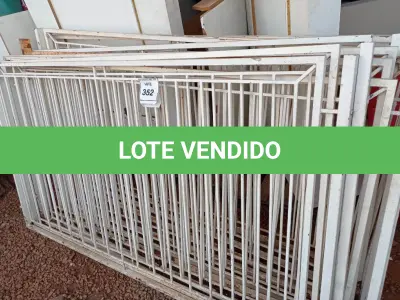 LOTE 352 - 01 LOTE COM GRADES PARA PLAYGROUND. (NO ESTADO EM QUE SE ENCONTRA. SUJEITO A AVARIAS OCULTAS/VISÍVEIS.)