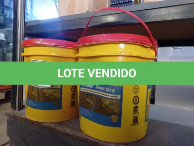 LOTE 046 - 02 BALDES DE SIKANOL ALVENARIA ADITIVO PLASTIFICANTE PARA ARGAMASSA DE ASSENTAMENTO E REBOCO, 18 LITROS CADA. (NO ESTADO) ATENÇÃO! FAZER A VISITAÇÃO ANTES DE ARREMATAR, NÃO SABEMOS SE FUNCIONA. LEILÃO NÃO TEM GARANTIA E NEM DEVOLUÇÃO, SUJEITO A POSSÍVEIS AVARIAS VISÍVEIS/OCULTAS E/OU AUSÊNCIA DE COMPONENTES.