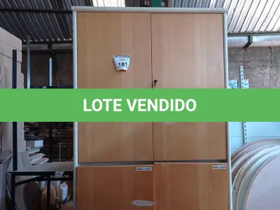 LOTE 181 - 01 ARMÁRIO ALTO COM 08 GAVETAS, 02 PORTAS PARA PASTAS SUSPENSAS. (NO ESTADO) ATENÇÃO! FAZER A VISITAÇÃO ANTES DE ARREMATAR, NÃO SABEMOS SE FUNCIONA. LEILÃO NÃO TEM GARANTIA E NEM DEVOLUÇÃO, SUJEITO A POSSÍVEIS AVARIAS VISÍVEIS/OCULTAS E/OU AUSÊNCIA DE COMPONENTES.