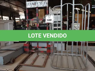 LOTE 188 - 02 CARRINHOS PARA TRANSPORTE DE FERRO. (NO ESTADO) ATENÇÃO! FAZER A VISITAÇÃO ANTES DE ARREMATAR, NÃO SABEMOS SE FUNCIONA. LEILÃO NÃO TEM GARANTIA E NEM DEVOLUÇÃO, SUJEITO A POSSÍVEIS AVARIAS VISÍVEIS/OCULTAS E/OU AUSÊNCIA DE COMPONENTES.