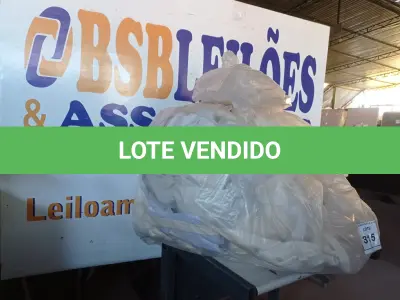 LOTE 315 - 01 LOTE COM 20 CORTINAS DIVERSAS (SACKS WITH CURTAINS). (NO ESTADO EM QUE SE ENCONTRA. SUJEITO A AVARIAS OCULTAS/VISÍVEIS.) 0000083